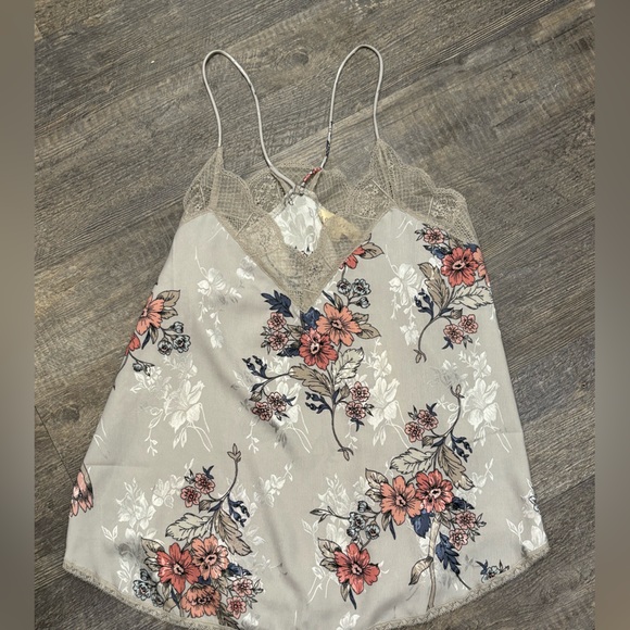 lovestitch Tops - Lovestich Cami NWT - Size L